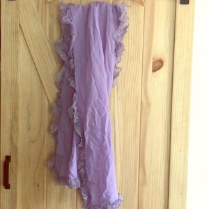 Scarf with ruffle
